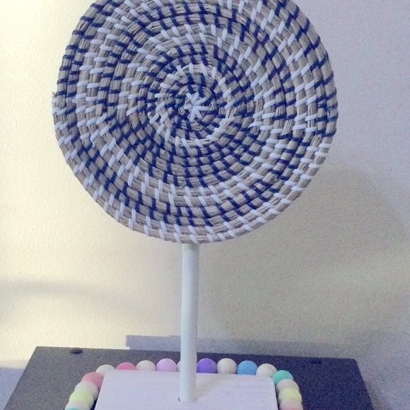 circular object blue - Picture 1 of 2